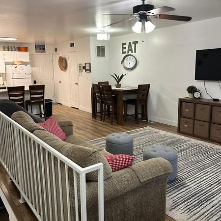 סדר סיטי Red Hen Rental - 2 Bed With 1 Full Bath 1 Half Bath Full Kitchen מראה חיצוני תמונה