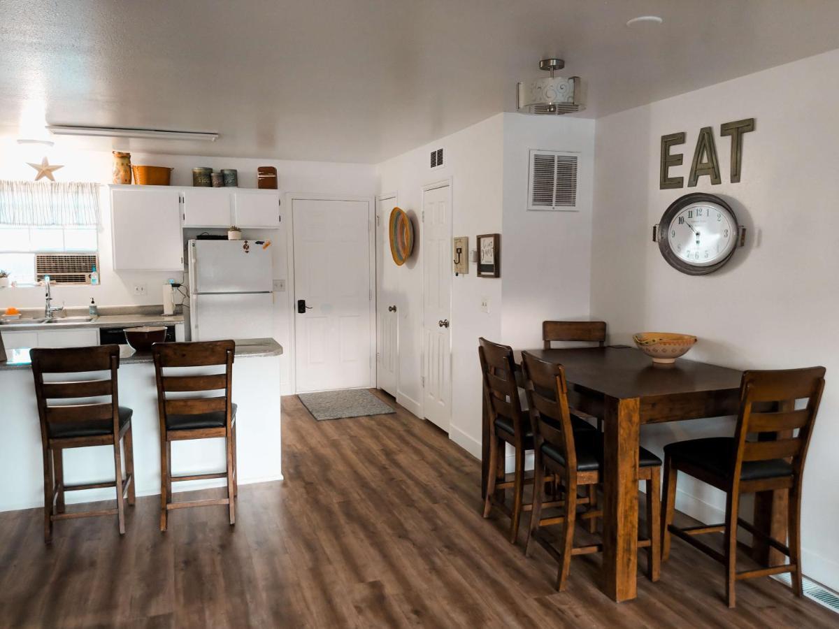 סדר סיטי Red Hen Rental - 2 Bed With 1 Full Bath 1 Half Bath Full Kitchen מראה חיצוני תמונה