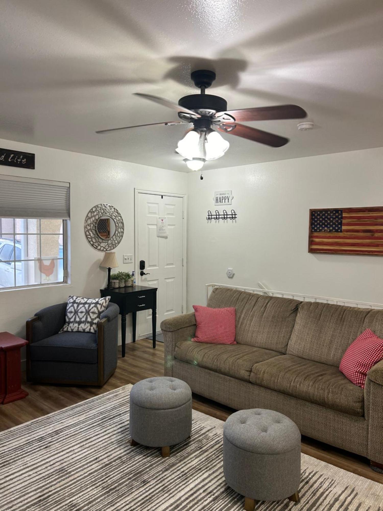 סדר סיטי Red Hen Rental - 2 Bed With 1 Full Bath 1 Half Bath Full Kitchen מראה חיצוני תמונה